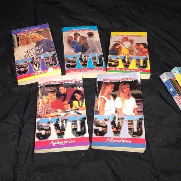 Sweet Valley University Books - Picture 1 of 3